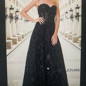 Jovani Show Stopper!  Gorgeous Black Formal Embellished Sweetheart Gown